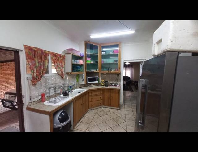 5 BEDROOM HOUSE FOR SALE IN PRETORIA GARDENS